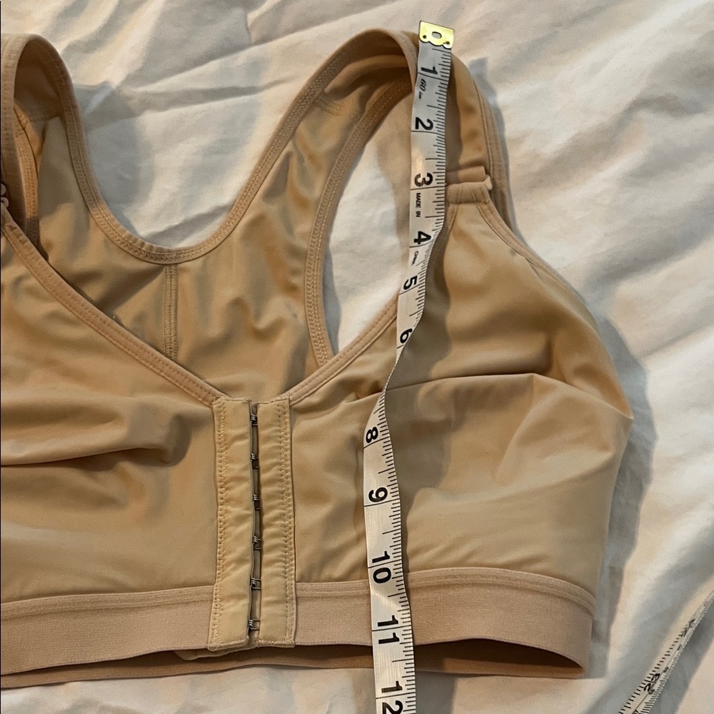 Amazon Women's Beige post surgical/Sports Bra Size medium - Picture 7 of 10